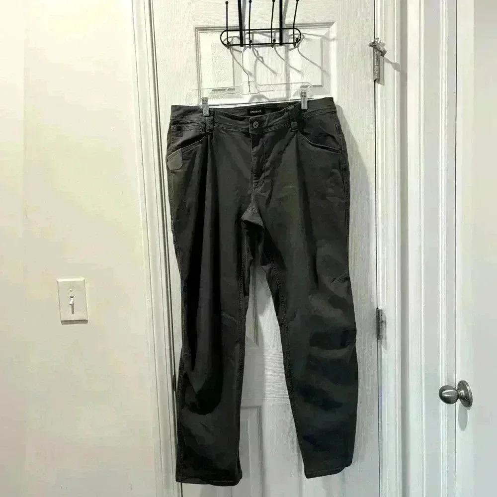 Marmot Men’s Gray Hiking Pants Size 38 XXL. Style #H43120 . Suede detail.